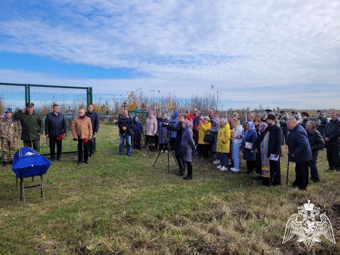 В Нижегородской области военнослужащие Росгвардии приняли участие в перезахоронении останков советского воина, погибшего в годы Великой Отечественной войны
