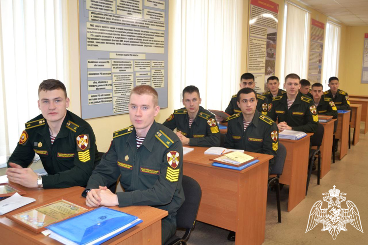 В САРОВСКОЙ ДИВИЗИИ ПРИВОЛЖСКОГО ОКРУГА РОСГВАРДИИ ПОДВЕЛИ ИТОГИ ВОЙСКОВОЙ СТАЖИРОВКИ КРУСАНТОВ ИНСТИТУТА ВОЙСК НАЦИОНАЛЬНОЙ ГВАРДИИ