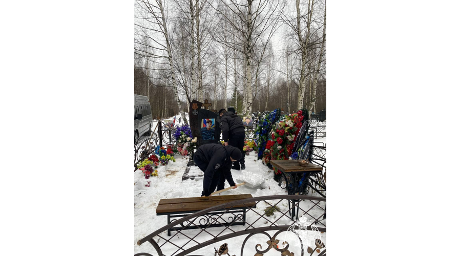 В Нижегородской области сотрудники ОМОН навестили маму погибшего сослуживца