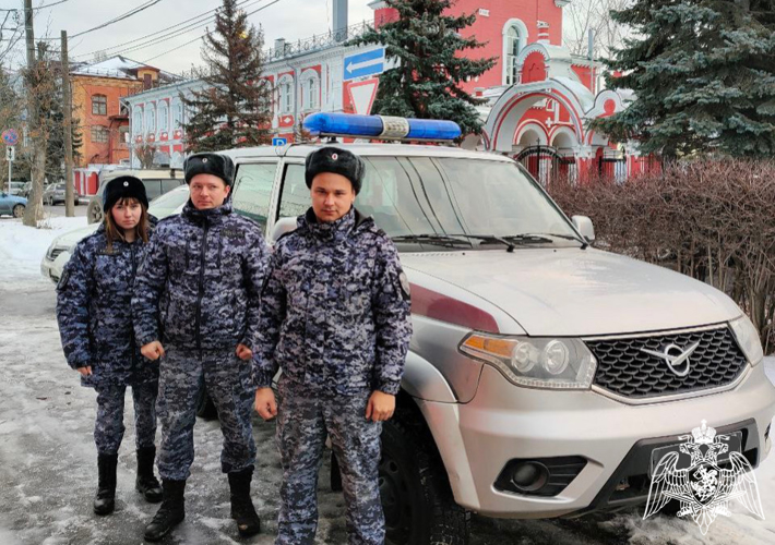 В Нижнем Новгороде росгвардейцы по горячим следам задержали грабителя