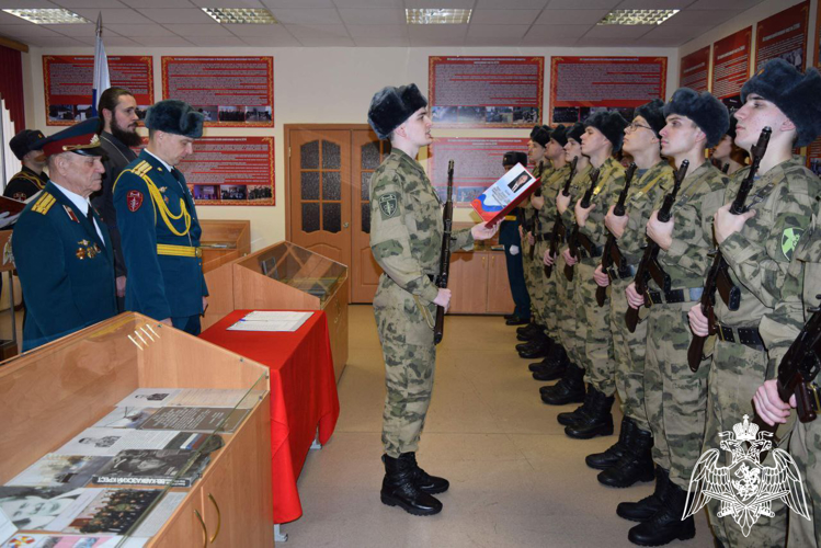 Новобранцы воинской части саровской дивизии Приволжского округа Росгвардии приняли присягу