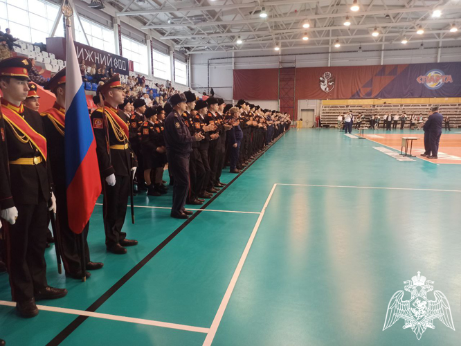 Офицер управления Росгвардии по Нижегородской области принял присягу у воспитанников кадетских классов
