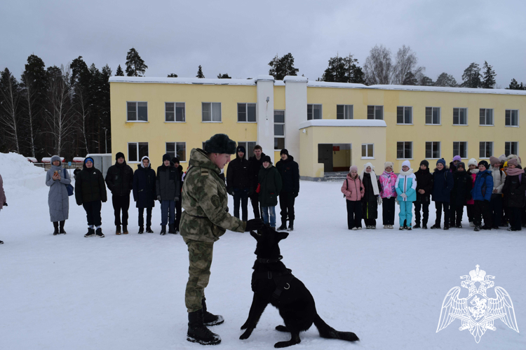 День открытых дверей прошел в Саровском соединении Росгвардии