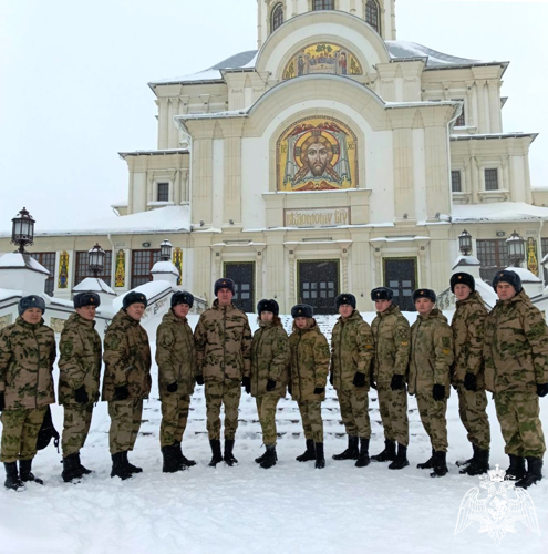 Для военнослужащих и курсантов Росгвардии провели экскурсию в Серафимо-Дивеевский монастырь