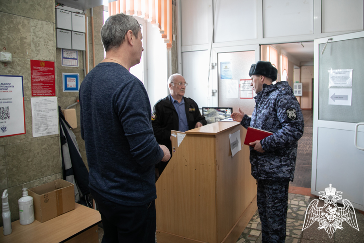 В Нижнем Новгороде личный состав Росгвардии обеспечил безопасность выборов Президента страны