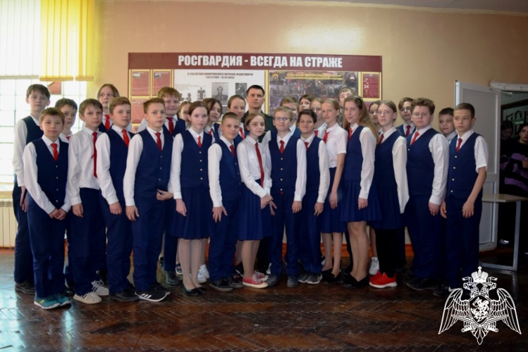 В Нижнем Новгороде росгвардеец провел посвященный годовщине катастрофы на Чернобыльской АЭС урок Мужества