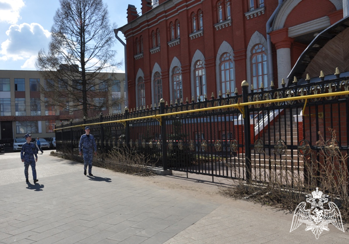 В Нижнем Новгороде росгвардейцы обеспечили безопасность граждан во время проведения мероприятий мусульманского праздника Ураза-байрам