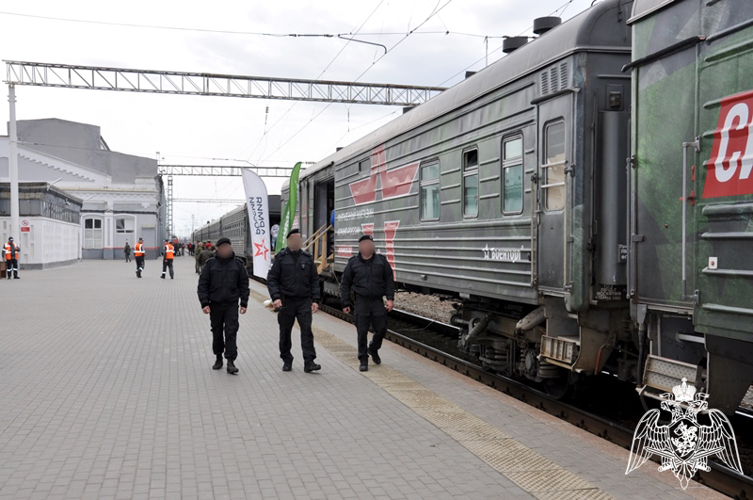 Росгвардия в Нижнем Новгороде обеспечила безопасность посетителей агитационного поезда «Сила в правде»