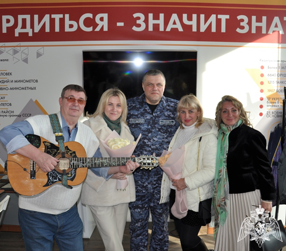 Росгвардейцы встретились с родственниками погибших товарищей в нижегородском Парке Победы