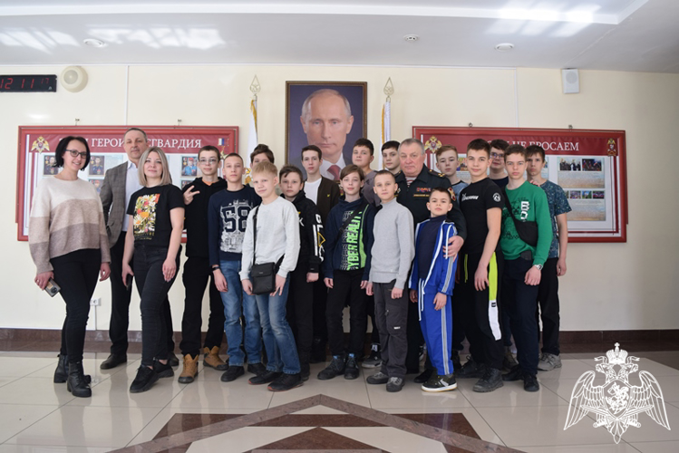 Ведомственная акция «Дни Росгвардии» в воинской части Приволжского округа войск национальной гвардии завершилась круглым столом
