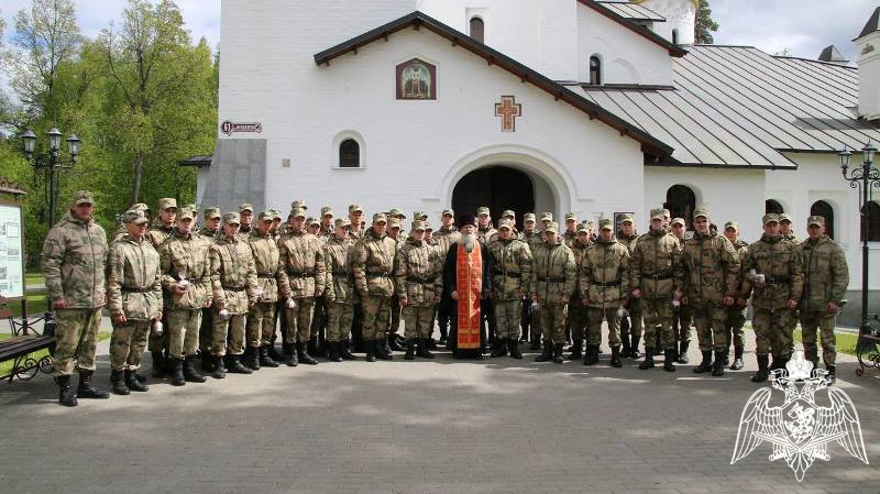 Военнослужащие саровского соединения почтили память святого великомученика Георгия Победоносца