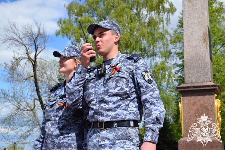 В Нижегородской области росгвардейцы приняли участие в охране общественного порядка в период проведения празднования Дня Победы