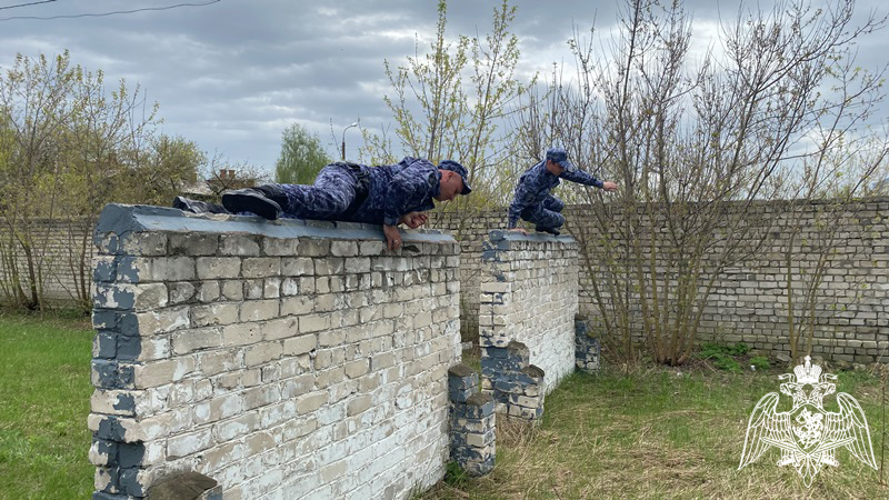 В Управлении Росгвардии по Нижегородской области подведены итоги конкурса профессионального мастерства среди экипажей групп задержания