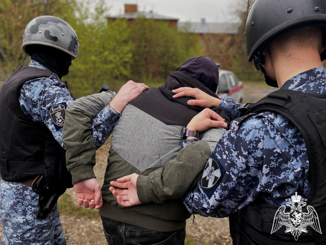 В Приволжской столице сотрудники Росгвардии по горячим следам задержали похитителя металла с территории предприятия