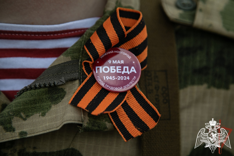 В столице Приволжья парадные расчеты Росгвардии прошли торжественным маршем по площади Минина и Пожарского