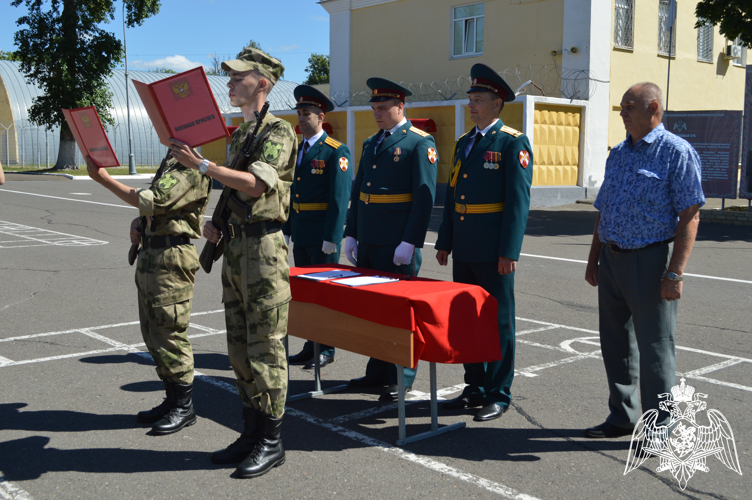 В Саровском соединение Росгвардии состоялось приведение нового пополнения к военной присяге