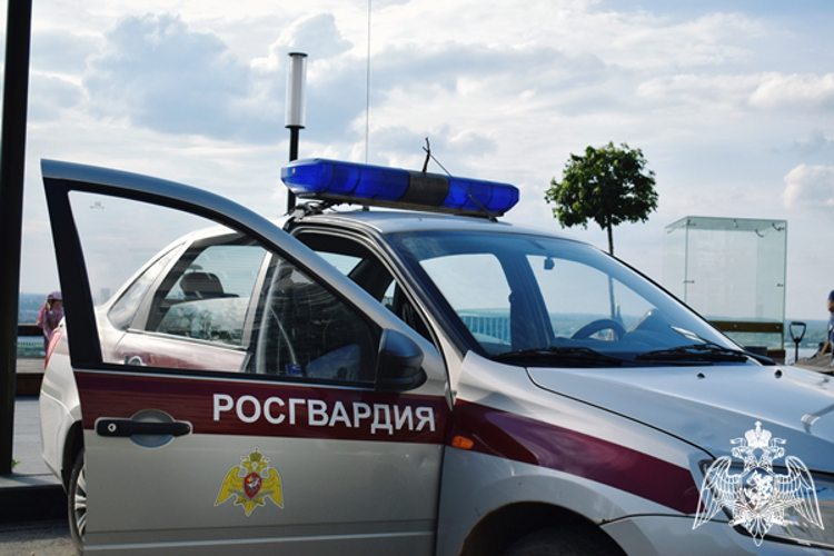 В Приволжской столице росгвардейцы задержали гражданина напавшего на охранника больницы