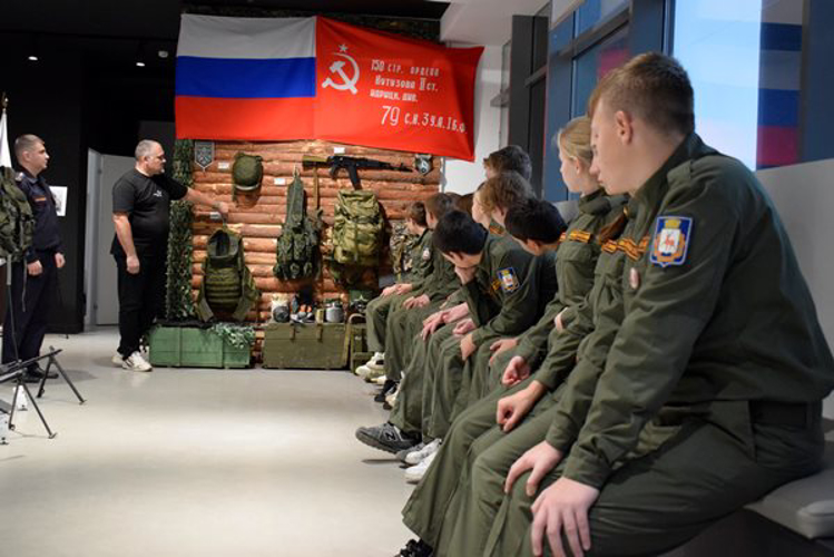 Подшефные Управления Росгвардии по Нижегородской области кадеты «Гвардейской смены» посетили Музей СВО