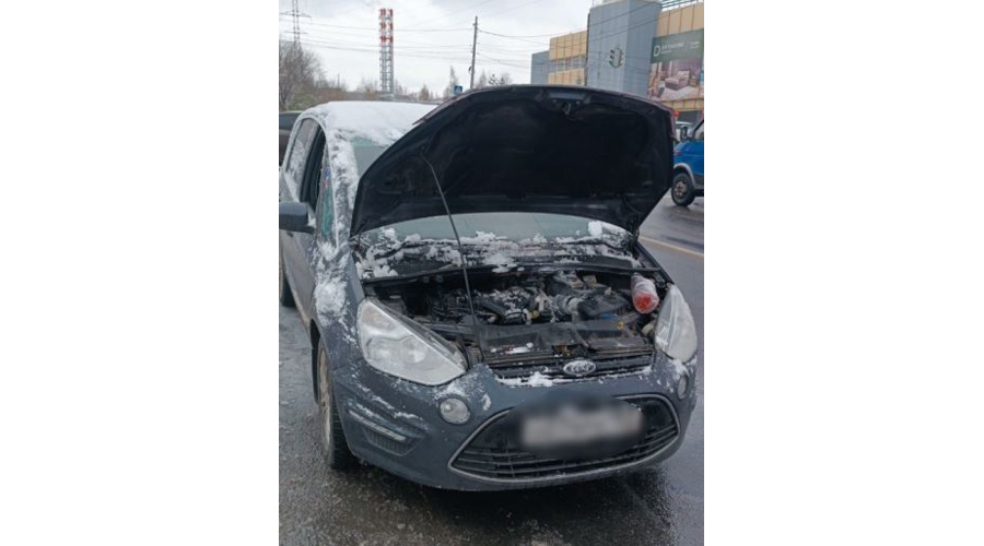 Росгвардейцы оказали содействие жителю Нижнего Новгорода в тушении автомобиля