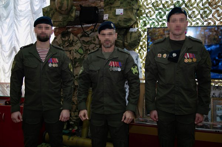 Сотрудникам СОБР Росгвардии вручены знак отличия 1-й степени полицейского спецназа
