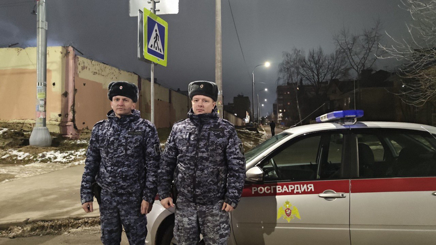 Нижегородские росгвардейцы по горячим следам задержали пьяного водителя, сбившего женщину