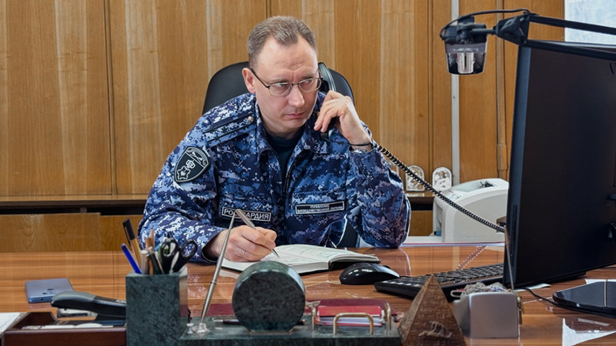 Начальник Управления вневедомственной охраны войск Росгвардии по Нижегородской области провел прямую линию
