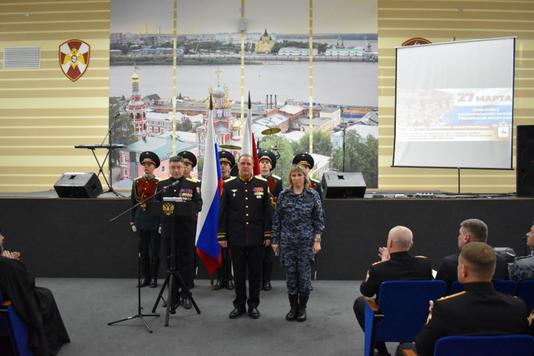В Нижегородской области сотрудников Росгвардии поздравили с профессиональным праздником