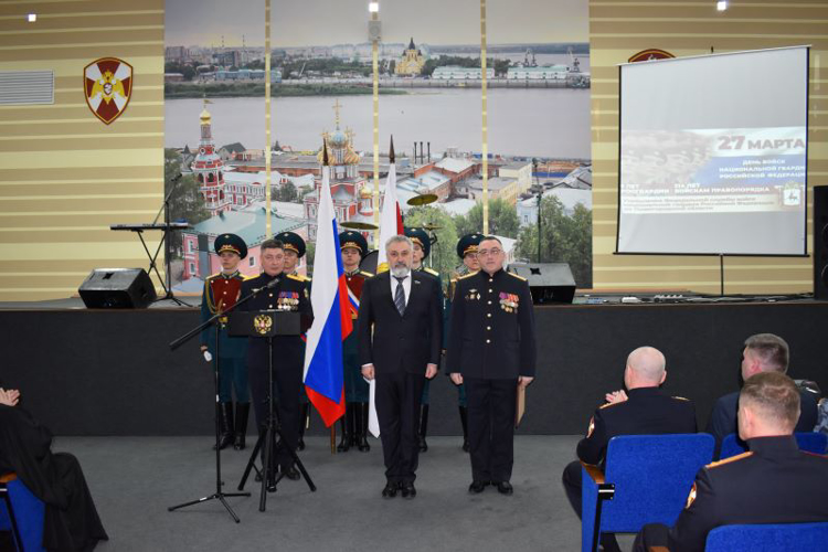 В Нижегородской области сотрудников Росгвардии поздравили с профессиональным праздником