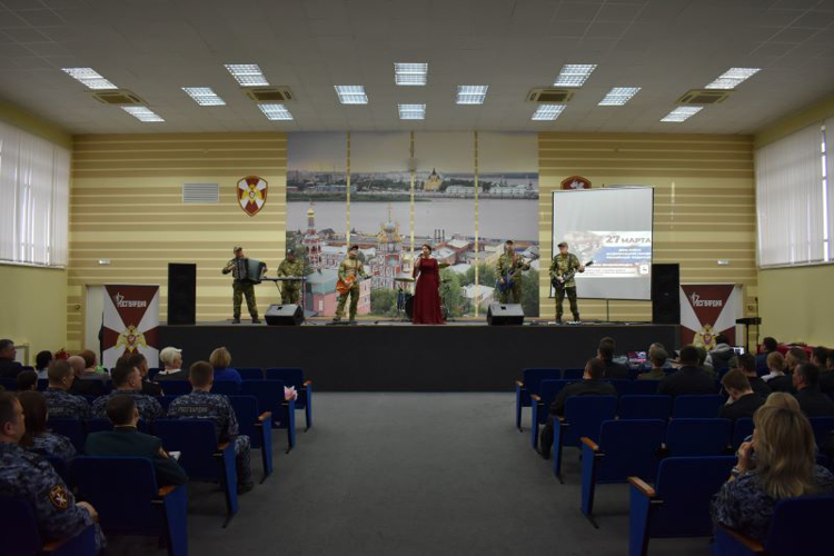 В Нижегородской области сотрудников Росгвардии поздравили с профессиональным праздником