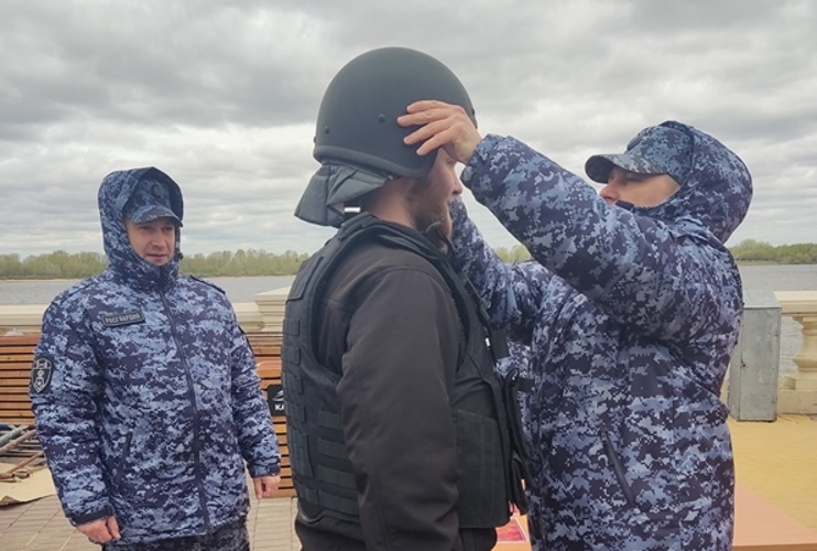 Сотрудники Росгвардии приняли участие во Всероссийских ярмарках трудоустройства (видео)