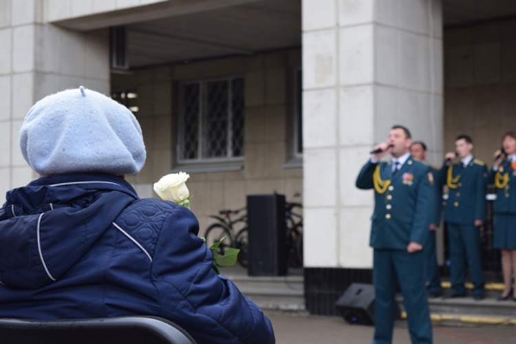 Ансамбль песни и пляски Приволжского ордена Жукова округа Росгвардии провел праздничный концерт для ветеранов Нижегородского областного училища олимпийского резерва имени В.С. Тишина