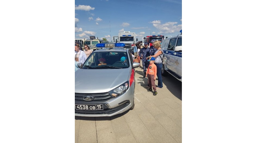 Офицеры Управления вневедомственной охраны по Нижегородской области приняли участие в ярмарке вакансий