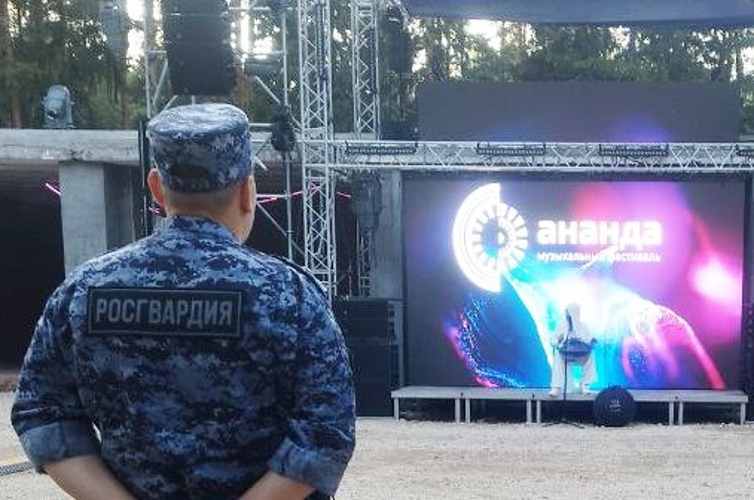 В Нижегородской области бойцы Росгвардии обеспечили охрану общественного порядка на фестивале электронной музыки