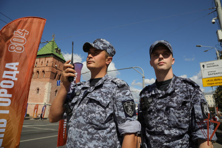 В Нижнем Новгороде Росгвардия обеспечила безопасность граждан в День города