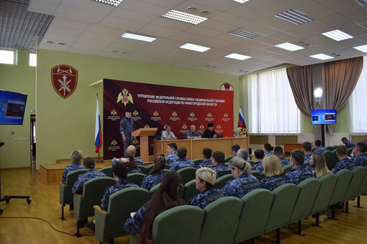 Единый день государственно-правового информирования посвящённого Дню солидарности в борьбе с терроризмом провели нижегородские росгвардейцы