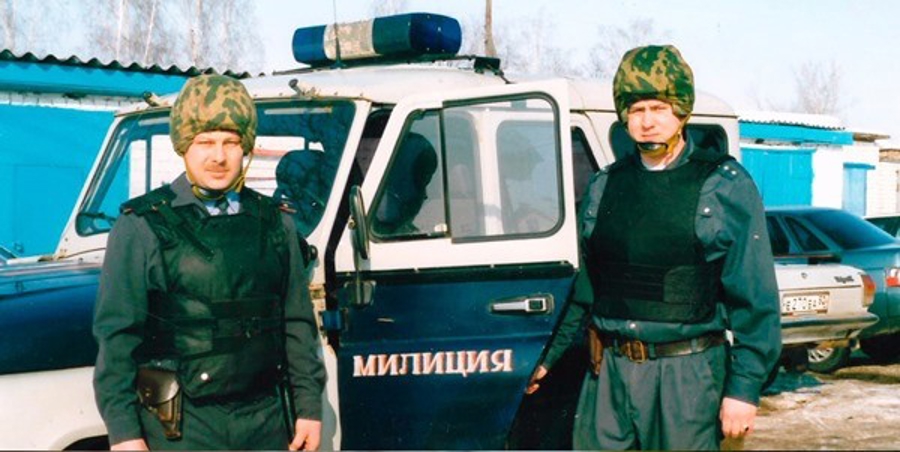 Приволжская столица приняла участие в фото-челлендже «Связь поколений» в честь празднования Дня вневедомственной охраны Росгвардии (фото)
