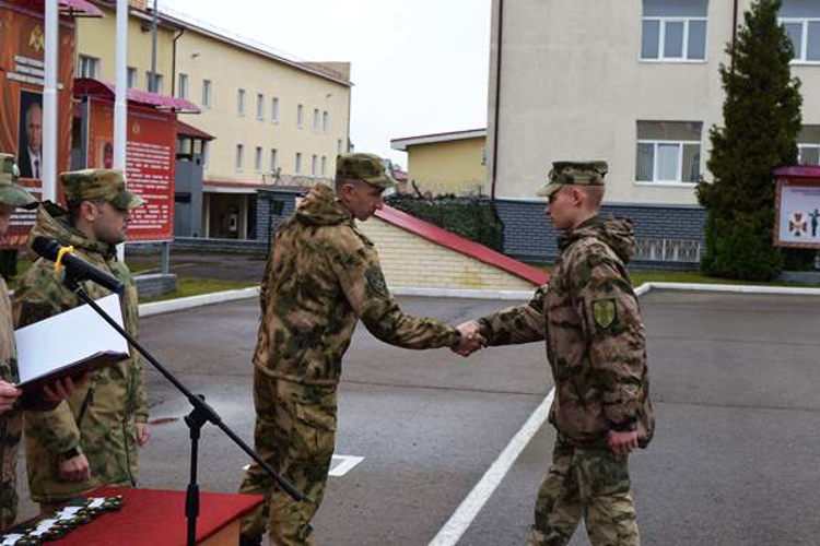 В Нижнем Новгороде увольняемых из рядов Росгвардии в запас военнослужащих по призыву поблагодарили за службу 