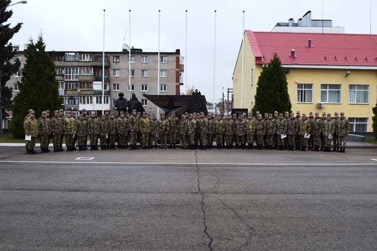 В Нижнем Новгороде увольняемых из рядов Росгвардии в запас военнослужащих по призыву поблагодарили за службу 