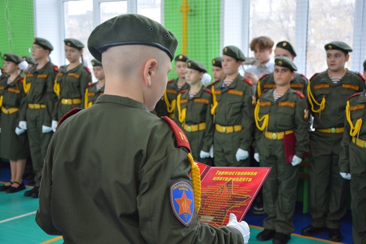 Воспитанники подшефного Управлению Росгвардии по Нижегородской области класса приняли присягу