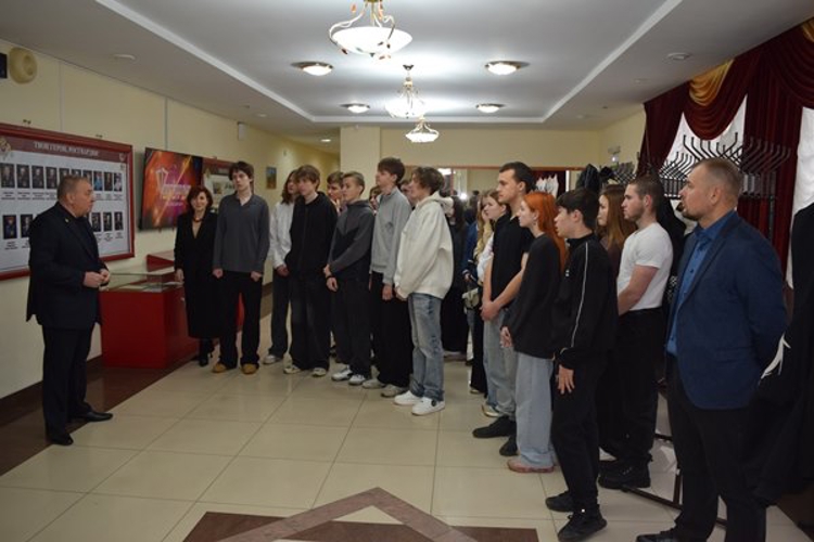 В батальоне охраны и обеспечения Приволжского ордена Жукова округа Росгвардии прошел День открытых дверей для школьников