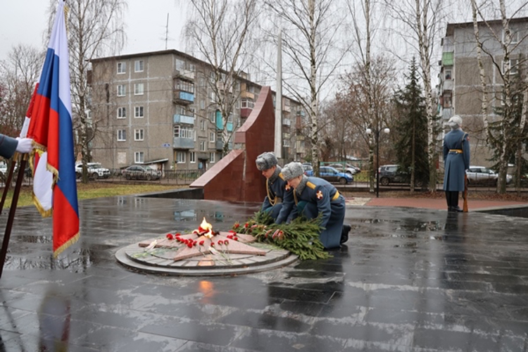 Управление Росгвардии по Нижегородской области почтило память Героев Отечества в городе Заволжье