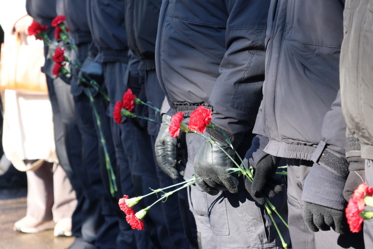 В Нижнем Новгороде почтили память офицеров СОБР, погибших при исполнении служебного долга