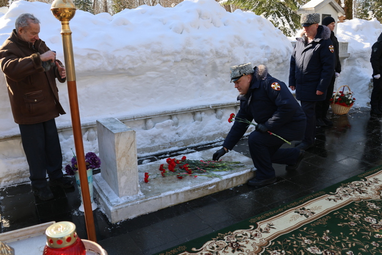 В Нижнем Новгороде почтили память офицеров СОБР, погибших при исполнении служебного долга