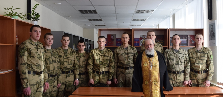 Отдельный батальон охраны и обеспечения Приволжского ордена Жукова округа Росгвардии провел «день открытых дверей» для школьников