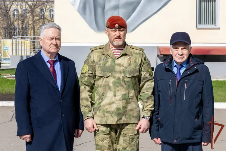 Советник директора Росгвардии генерал-лейтенант в отставке Петр Ровенский посетил с рабочим визитом подразделения ведомства в Приволжье