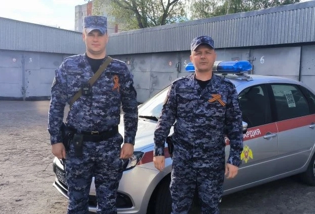 Росгвардейцы по «горячим следам» задержали мужчину за грабеж сумки