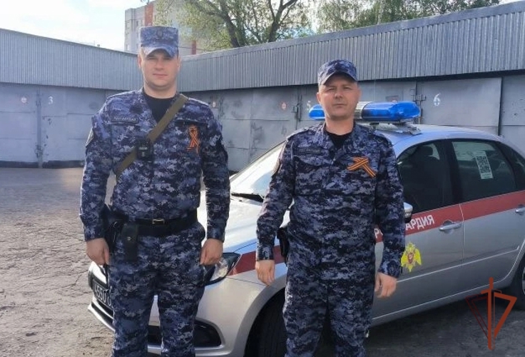 Росгвардейцы по «горячим следам» задержали мужчину за грабеж сумки 