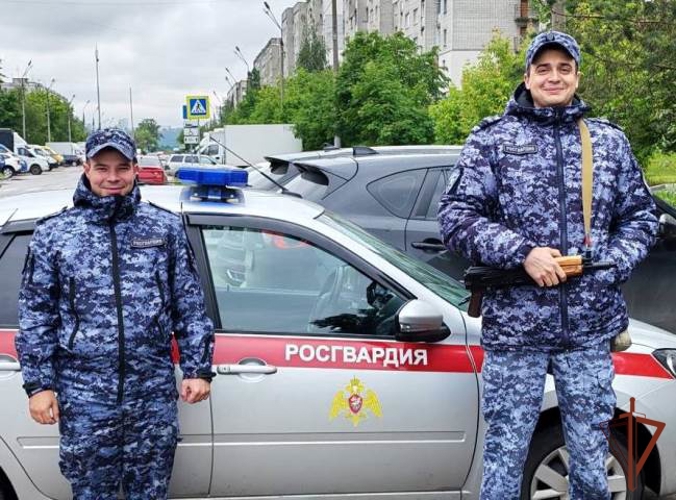 Сотрудники Росгвардии столицы Приволжья вернули родителям потерявшегося ребёнка