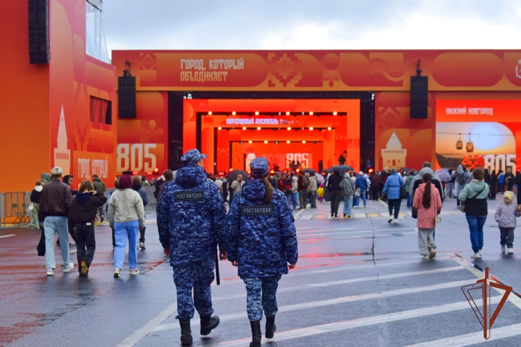 Росгвардия обеспечила безопасность нижегородцев во время празднования 805-летия Нижнего Новгорода