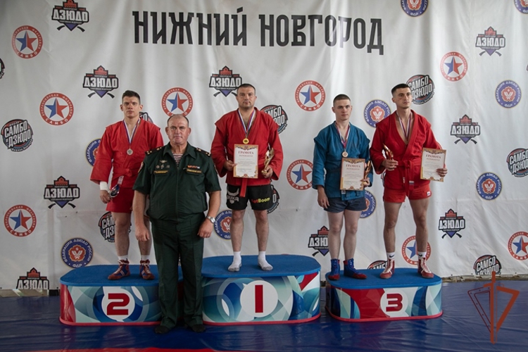 Чемпионат Приволжского округа Росгвардии по самбо и боевому самбо завершился в Нижнем Новгороде